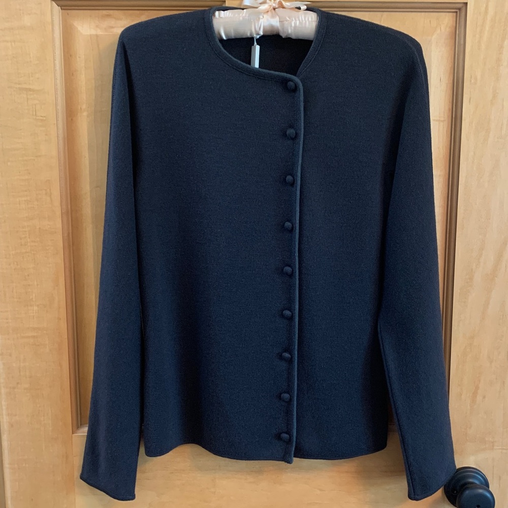 (K221) NWT Giorgio Armani Made In Italy Women’s Sz 4/US Button Up Sweater, Black